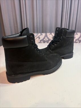 Timberland Men's Black Lace-Up Rugged Work Boots left boot 9.5 right boot 10